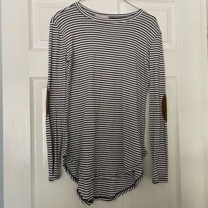High low stripped shirt